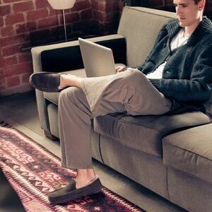 UGG Ascot Loafer Slipper in Gray Men’s Size 8; EU 41; Women’s 9.5